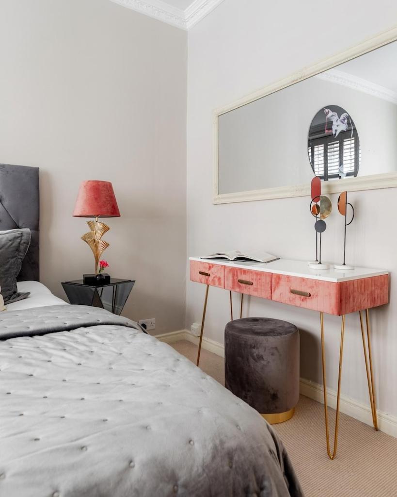 Apartamento Revamped & Luxxe For Covent Garden Lovers! Adorable For Families & Friends *