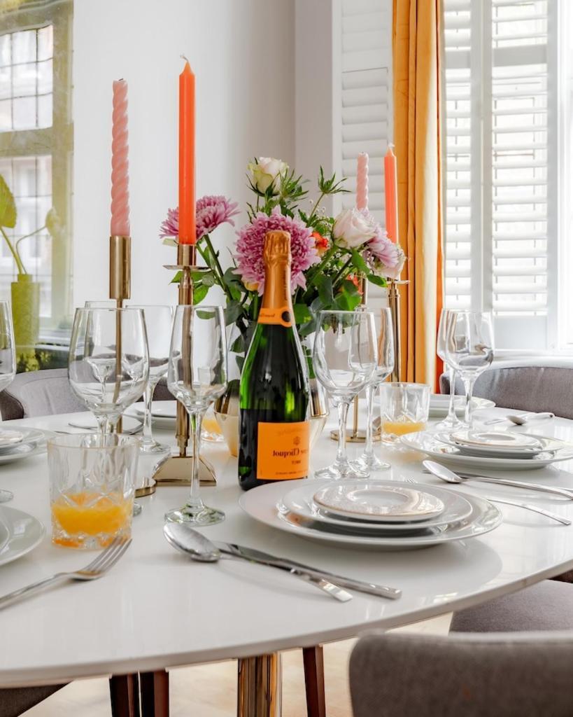 Revamped & Luxxe For Covent Garden Lovers! Adorable For Families & Friends Apartamento Londres